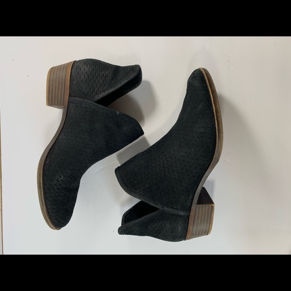 Lucky Brand Bashina Perforated Bootie Black - Picture 6 of 8